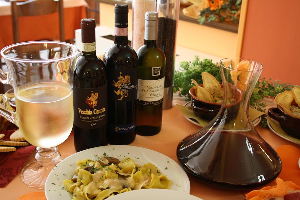 Hotel Ristorante Il Pino Chiusi Zewnętrze zdjęcie