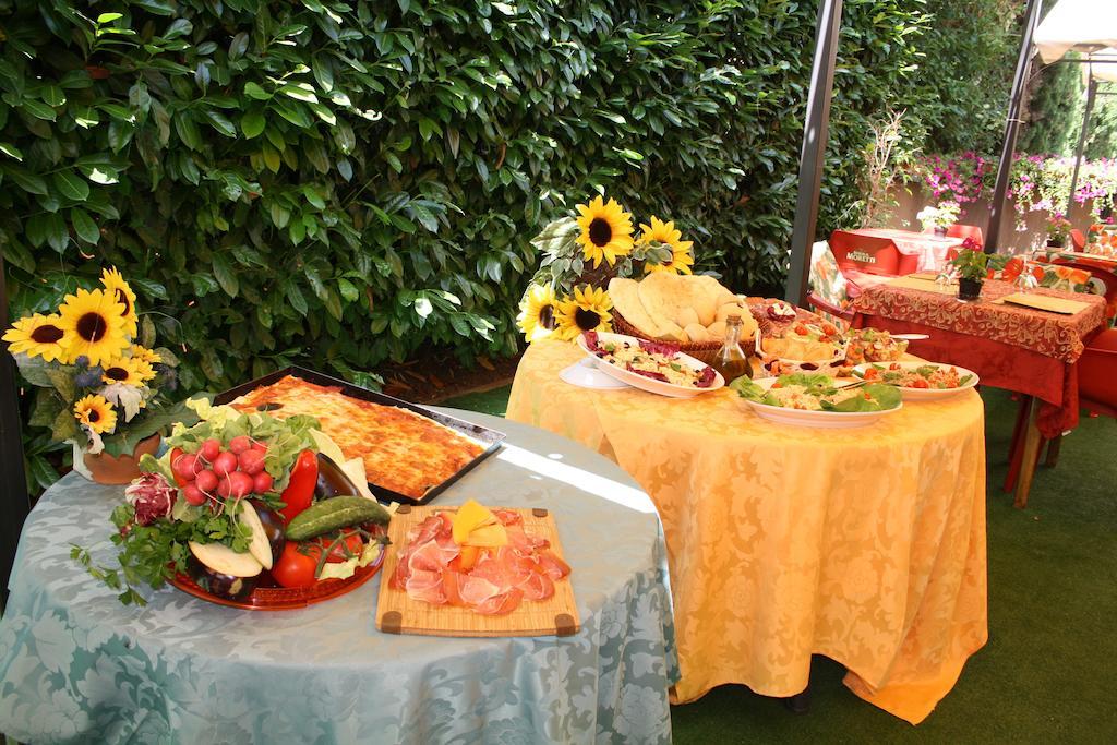 Hotel Ristorante Il Pino Chiusi Zewnętrze zdjęcie