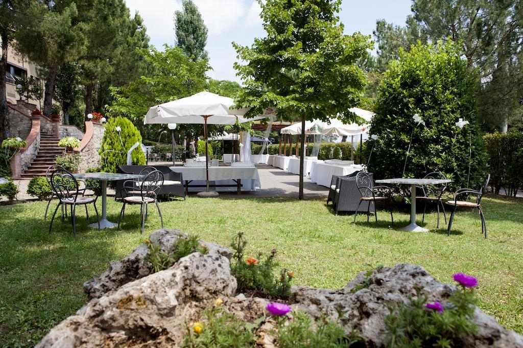 Hotel Ristorante Il Pino Chiusi Zewnętrze zdjęcie